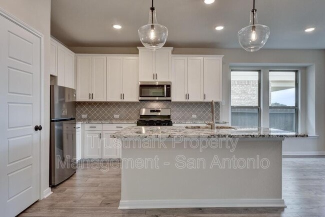 Building Photo - 9007 Shady Mountain