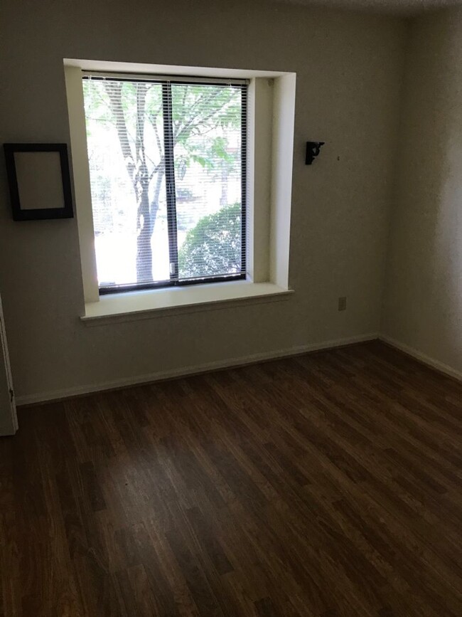 Building Photo - Great 3BR/2BA Townhouse in Mill Creek