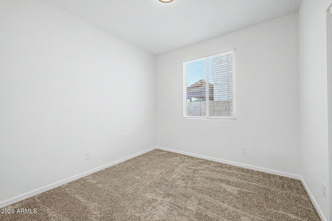 Building Photo - 17865 W Daley Ln