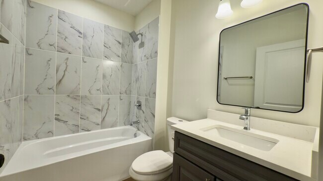 Building Photo - 114 Stephen St