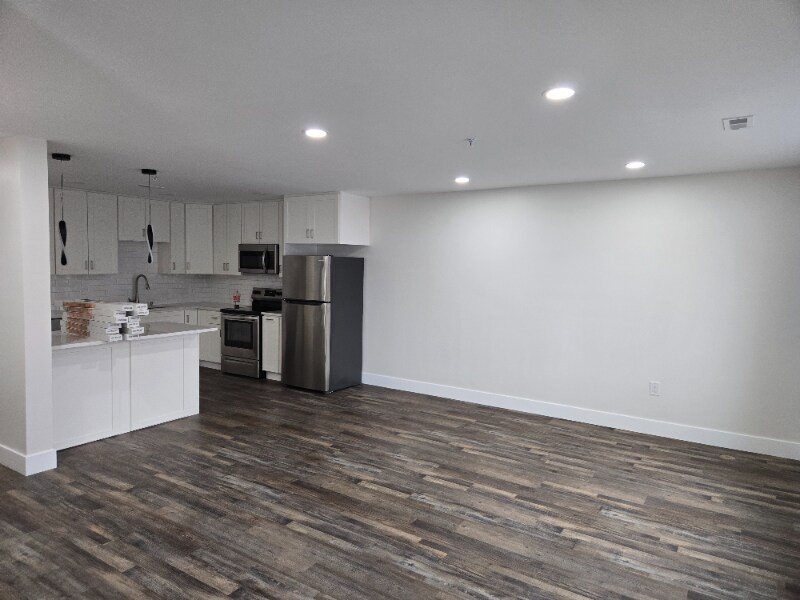 Building Photo - 2194 Central Ave