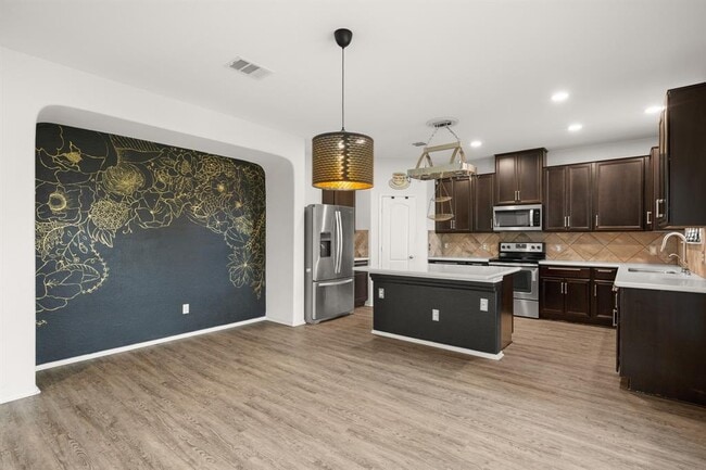 Building Photo - 243 Mancos Dr