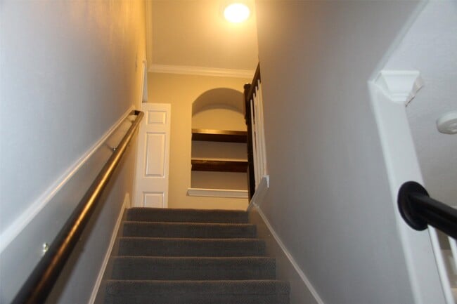 Building Photo - 918 Sterling Creek Cir