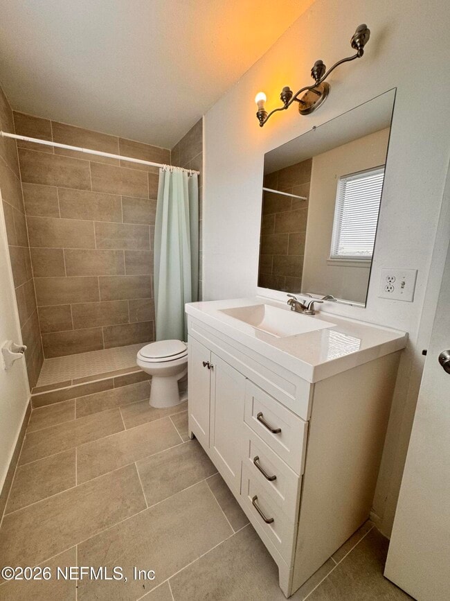 Building Photo - 516 Aquatic Dr