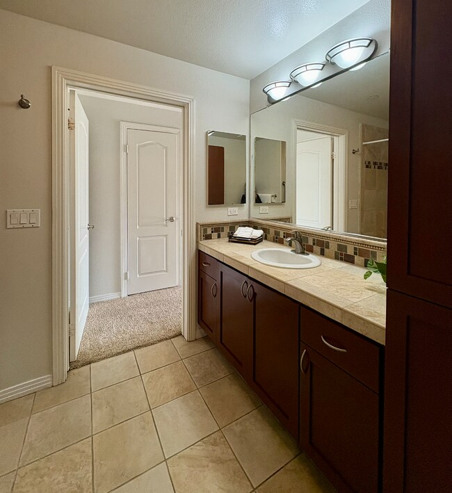 Building Photo - Resort Lifestyle at The Lido in Mission Valley