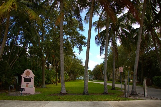 Building Photo - 5701 N Flagler Dr