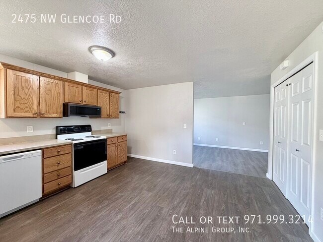 Building Photo - 2475 NW Glencoe Rd