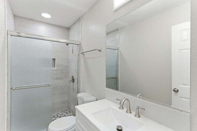 Building Photo - 365 Old Dandridge Pike