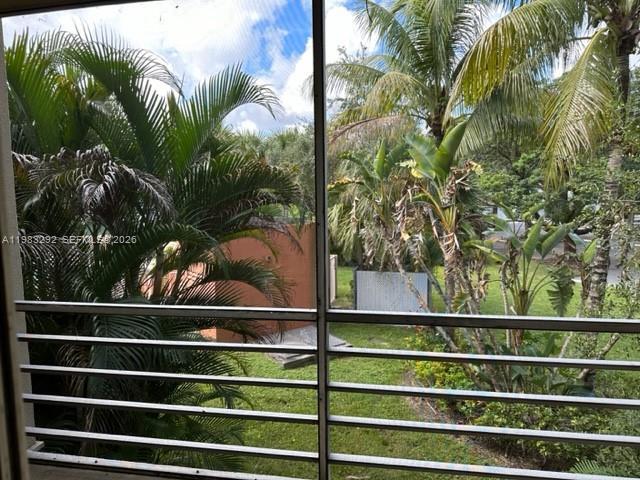 Building Photo - 4255 N University Dr