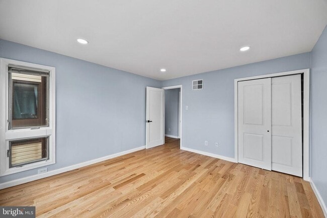 Building Photo - 1130 Lombard St
