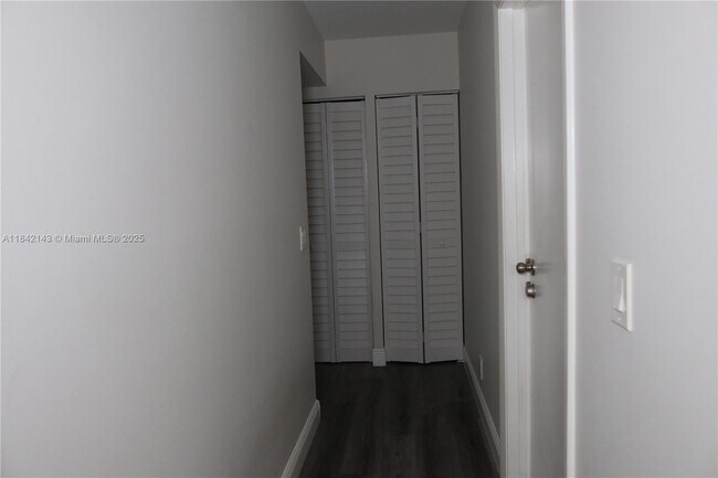 Building Photo - 8409 Trent Ct