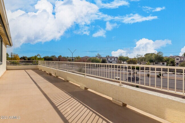 Building Photo - 14823 W Windsor Ave