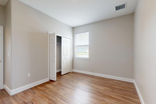 Floorplan - Eleven Oaks