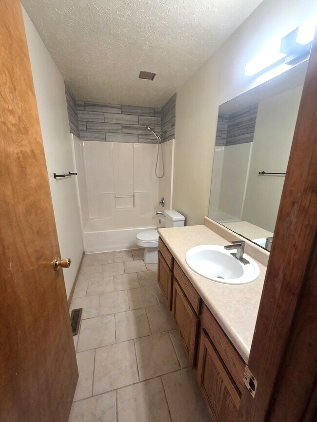 Building Photo - 4507 W Westwood Dr