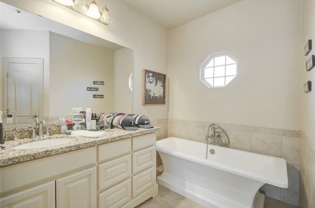 Building Photo - 57 Red Maple Ct