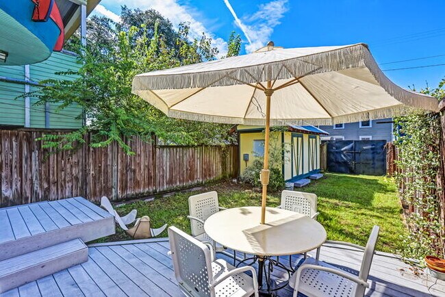 Building Photo - Design on Duffy