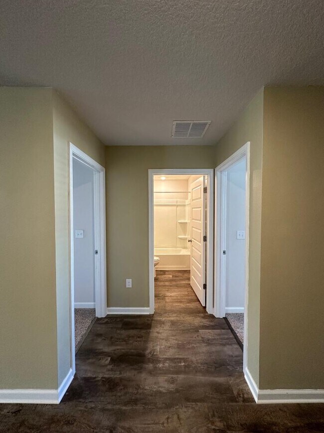 Building Photo - 3998 Whitetail Ln