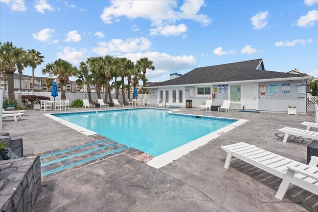Building Photo - 3506 Cove View Blvd