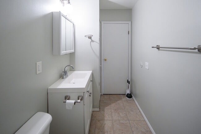 Building Photo - 50-62 East Street - 3B