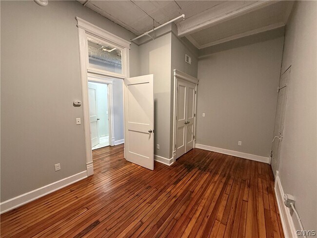 Building Photo - 205 E Jefferson St