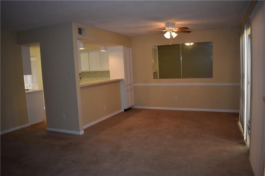 Building Photo - 6701 Dickens Ferry Rd