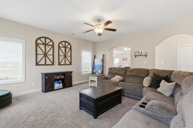 Building Photo - 2012 Snapper St