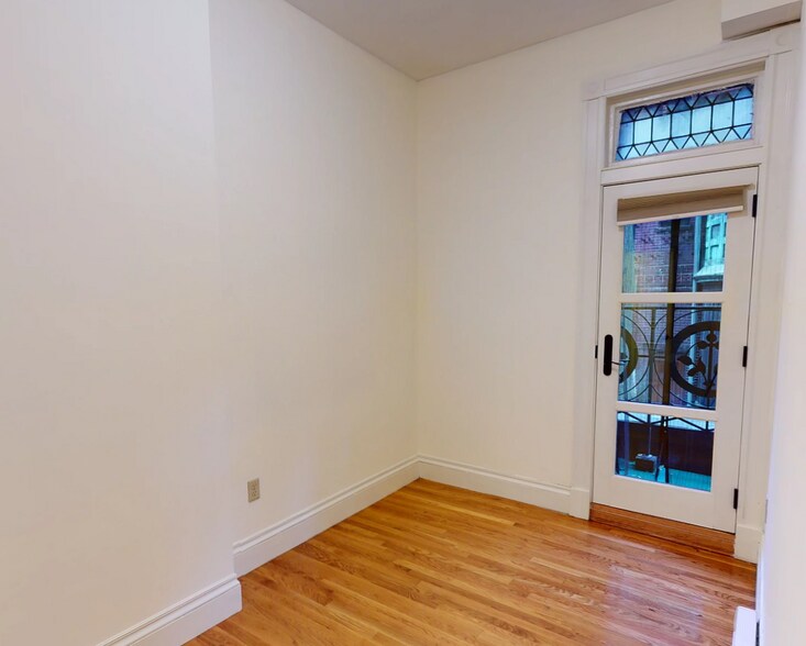 Building Photo - 197 Commonwealth Ave