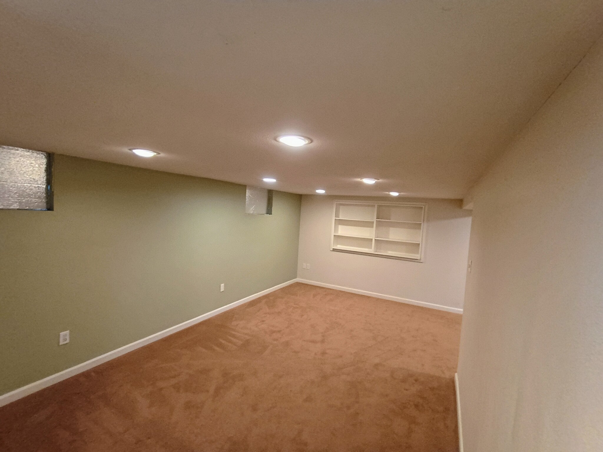 Building Photo - 235 Hemlock St