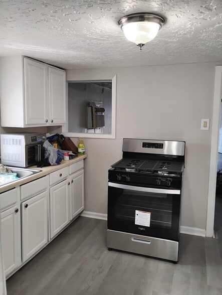 Building Photo - 1112 S Lilly St