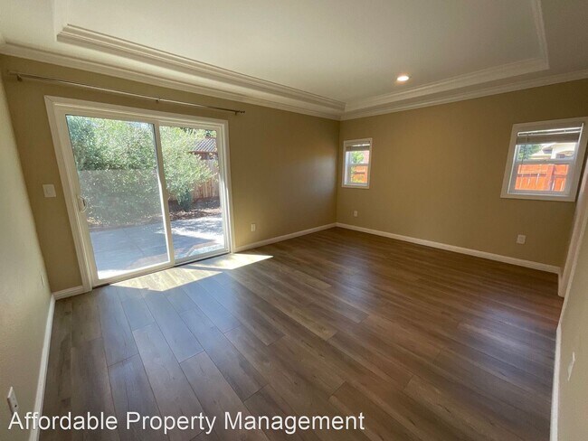 Building Photo - 4 br, 3 bath House - 2820 Donizetti Court
