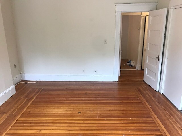 Building Photo - 1489 Beacon St