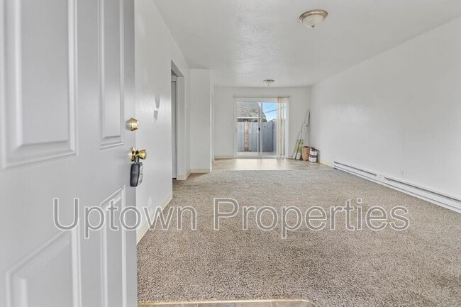 Building Photo - 130 N 4th Ave