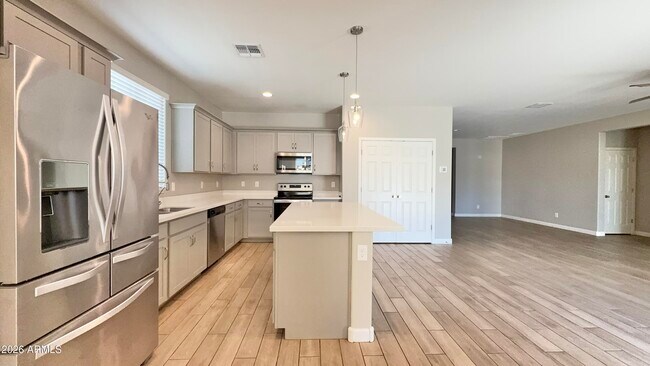 Building Photo - 7011 W Townley Ave