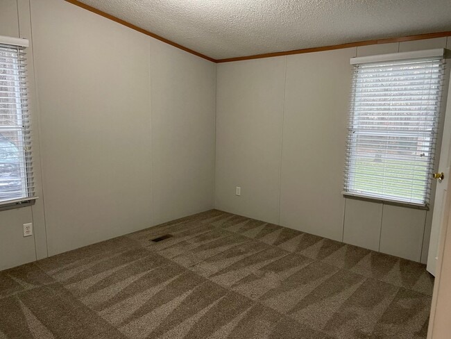 Building Photo - Updated Three Bedroom Two Bath Double Wide in Iron Station