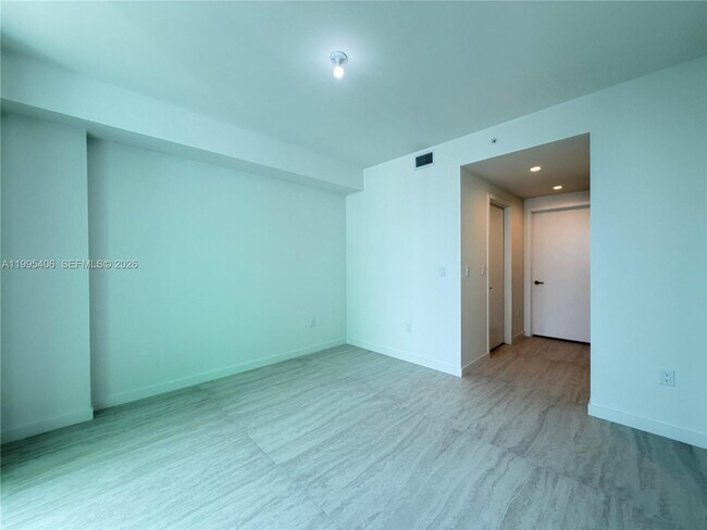 Building Photo - 77 SE 5th St