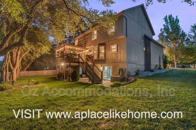 Building Photo - 13961 W 144th Ct