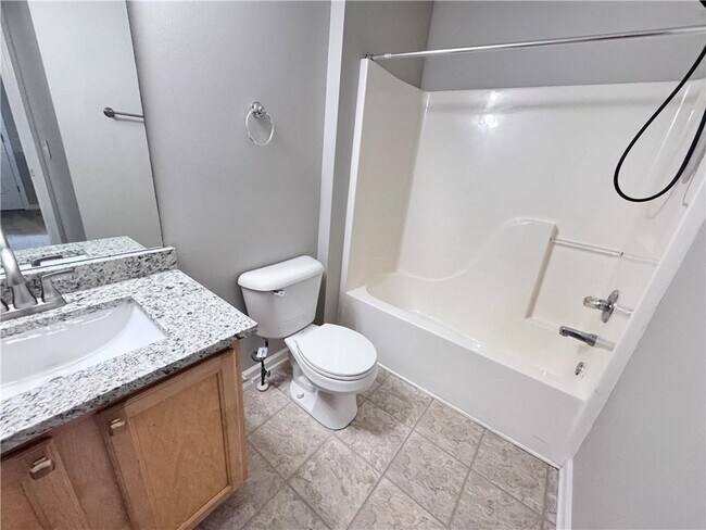 Building Photo - 3044 Kentmere Dr