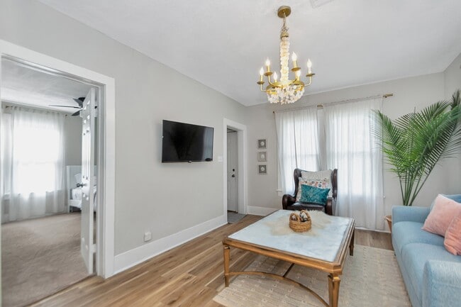 Building Photo - 4919 Avenue Q