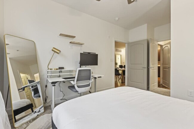 Building Photo - 5720 Town and Country Blvd