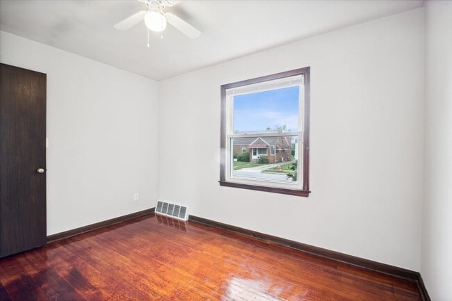Building Photo - 20700 Goller Ave