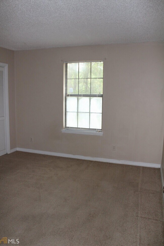 Building Photo - 207 Admirals Walk