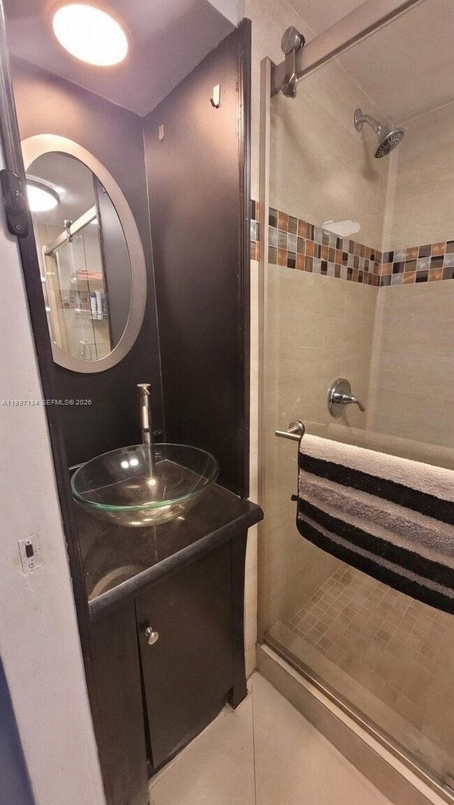 Building Photo - 1400 NE 54th St