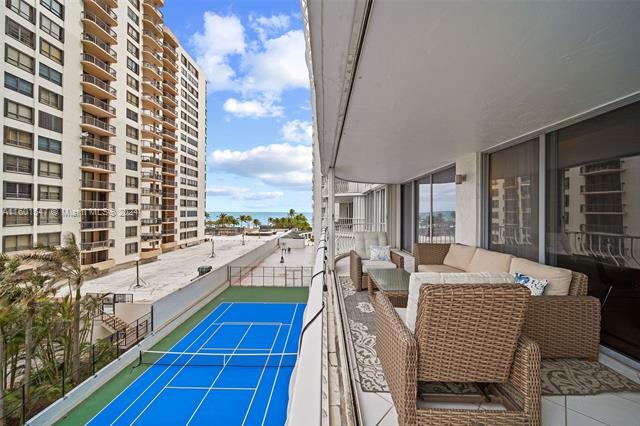Building Photo - 10155 Collins Ave