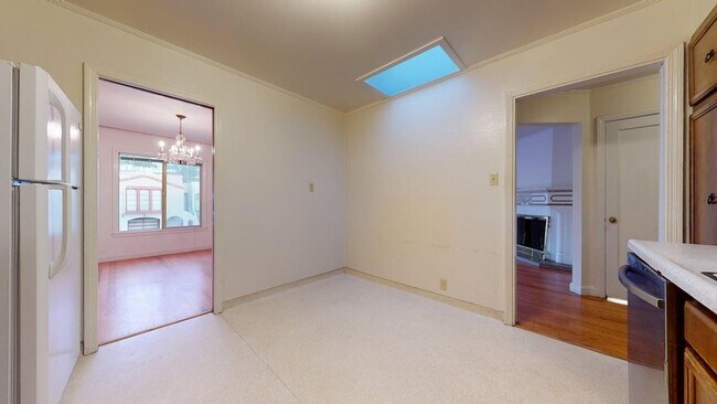 Building Photo - 2059 20th Ave