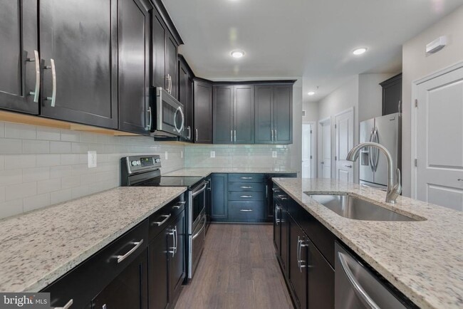 Building Photo - 13944 Hollow Wind Way