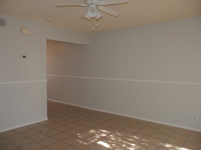 Building Photo - 4949 Hamilton Wolfe Rd