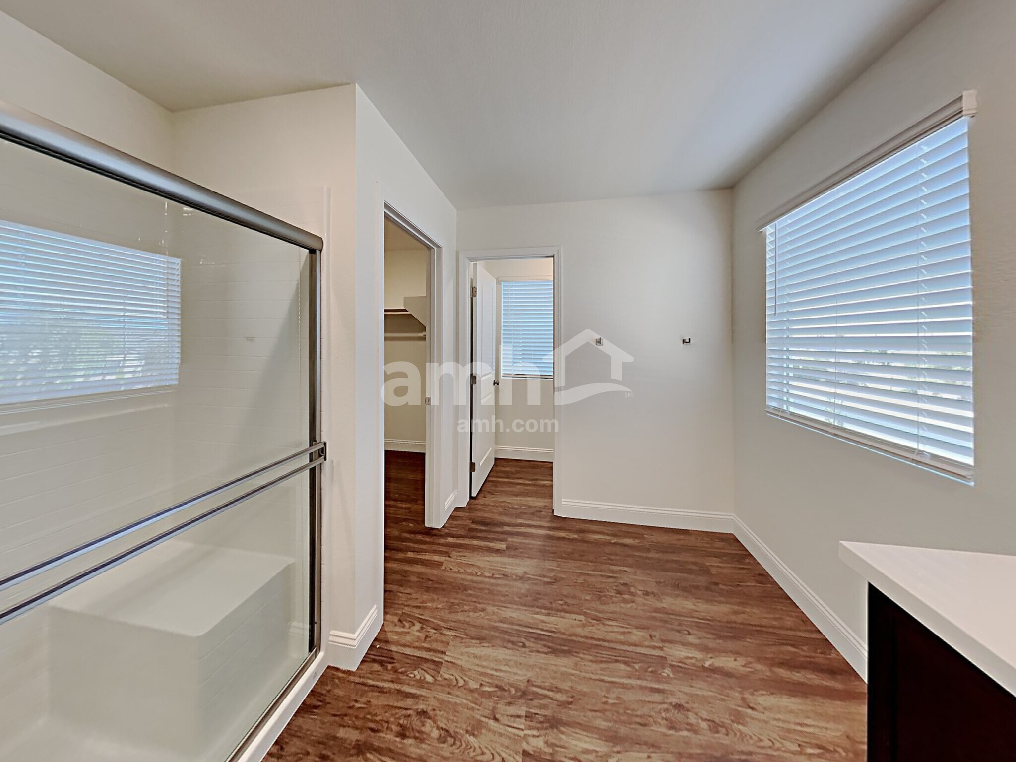 Building Photo - 6031 Schmidt St