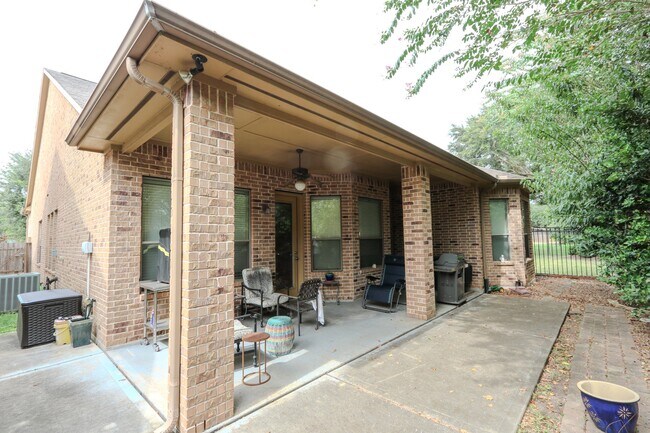 Building Photo - 6514 Monrovia Ln