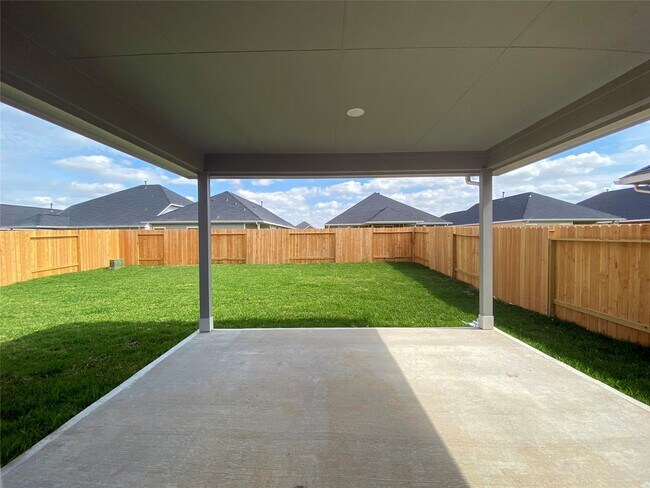 Building Photo - 31302 Whitfield Ct