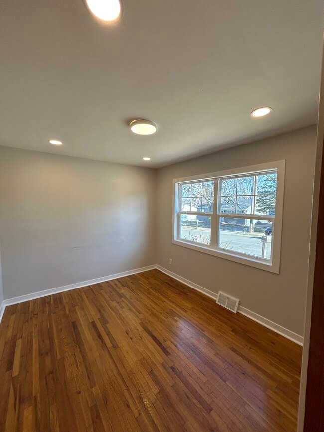 Building Photo - 1810 Logan St